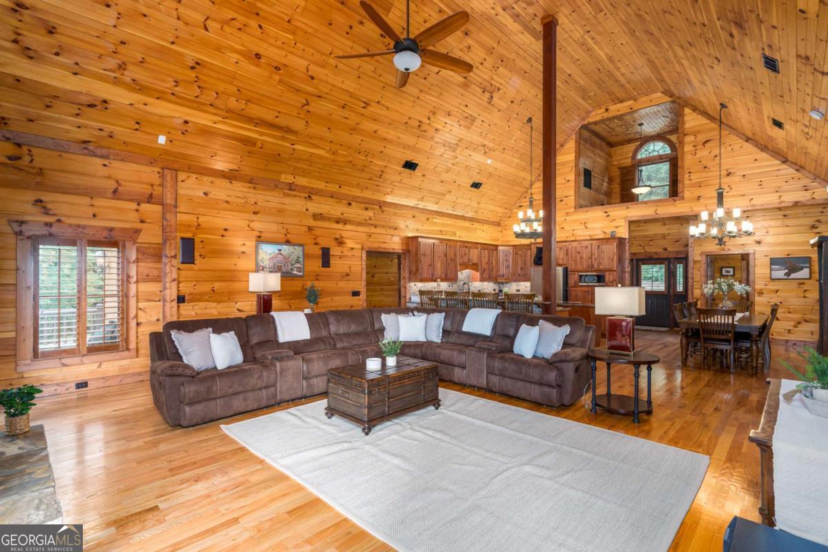 31 High Cliff RD