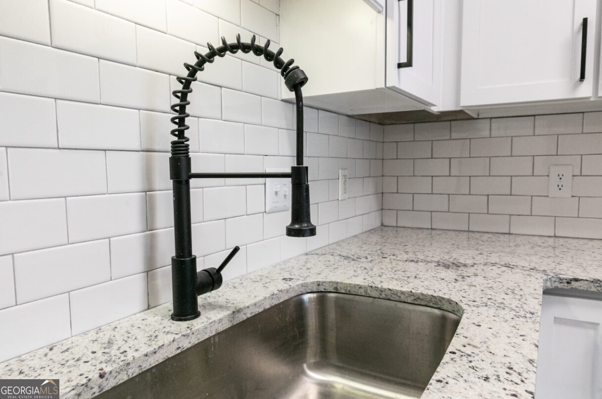 1000 Ashwood PKWY 1239