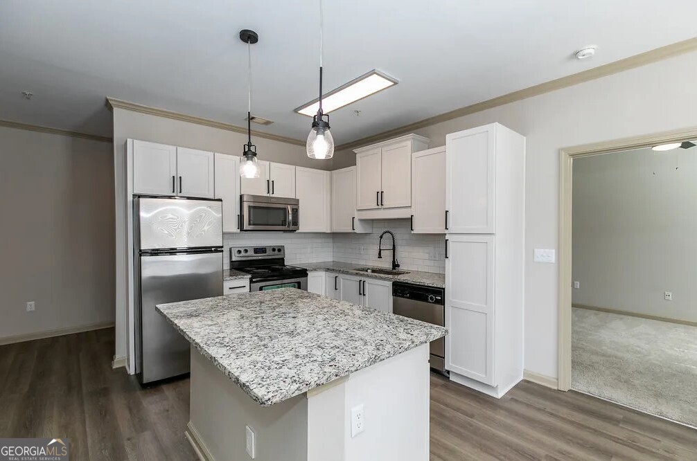 1000 Ashwood PKWY 1239