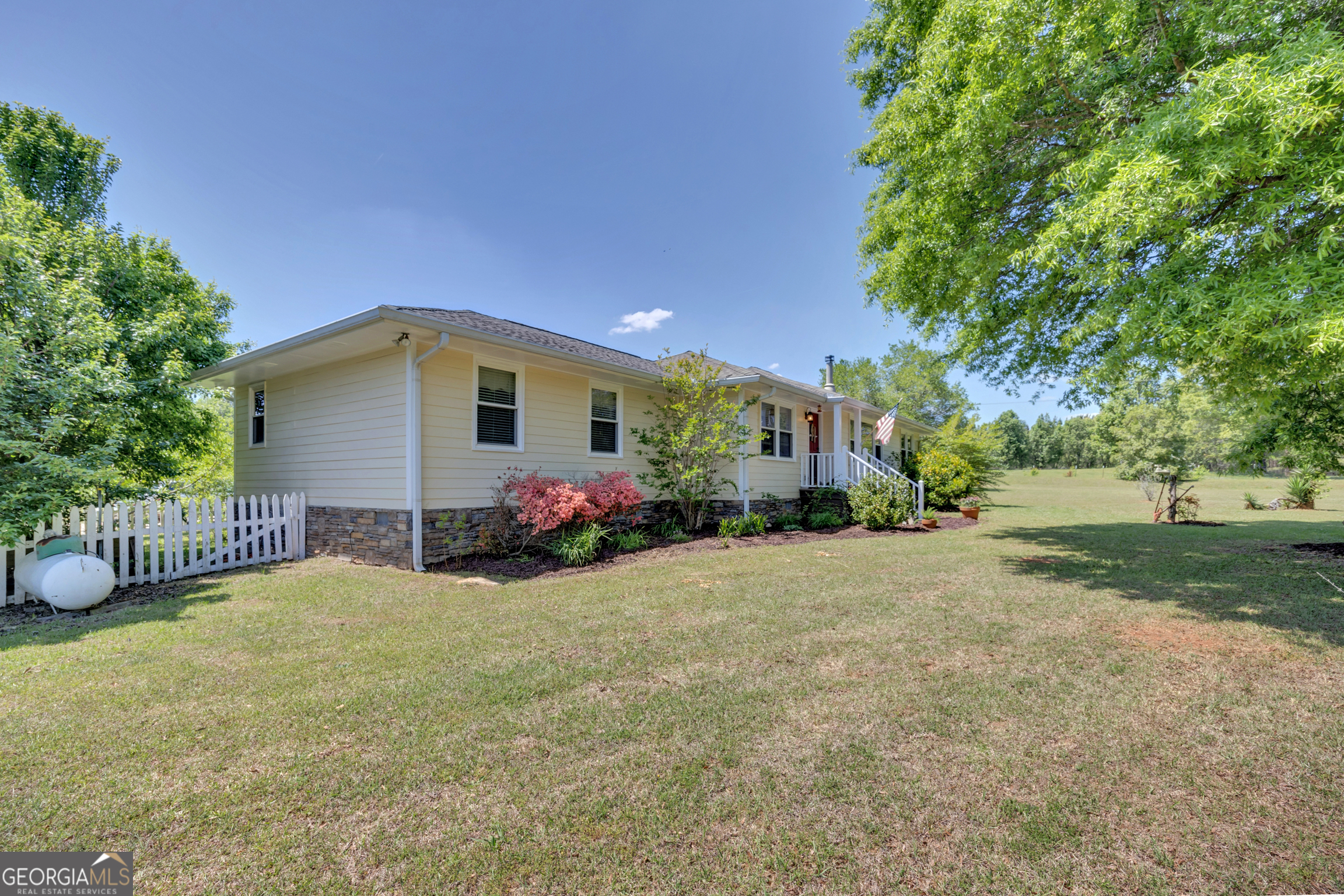 1700 Aqua RD