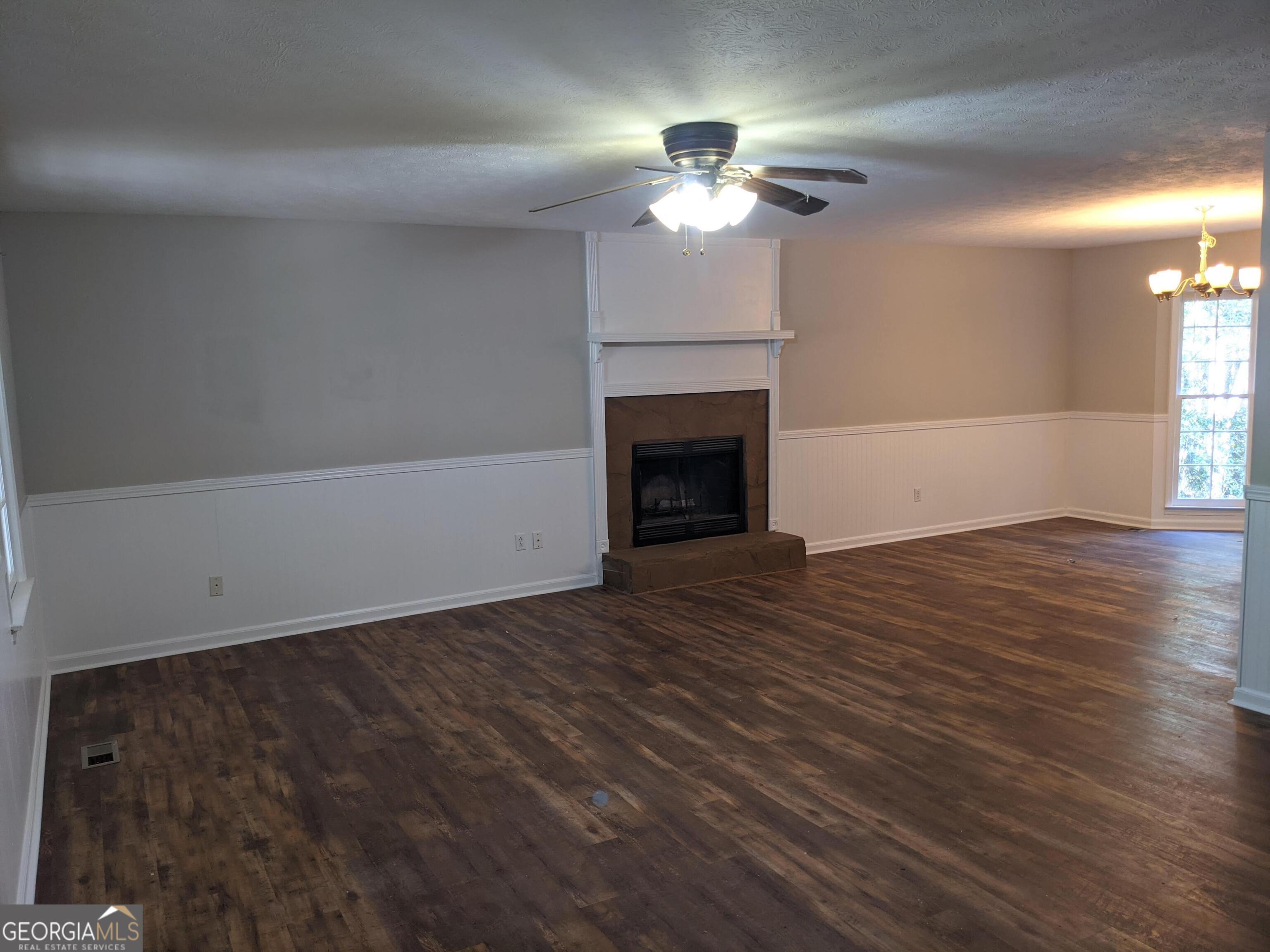 135 Beverly Park CT