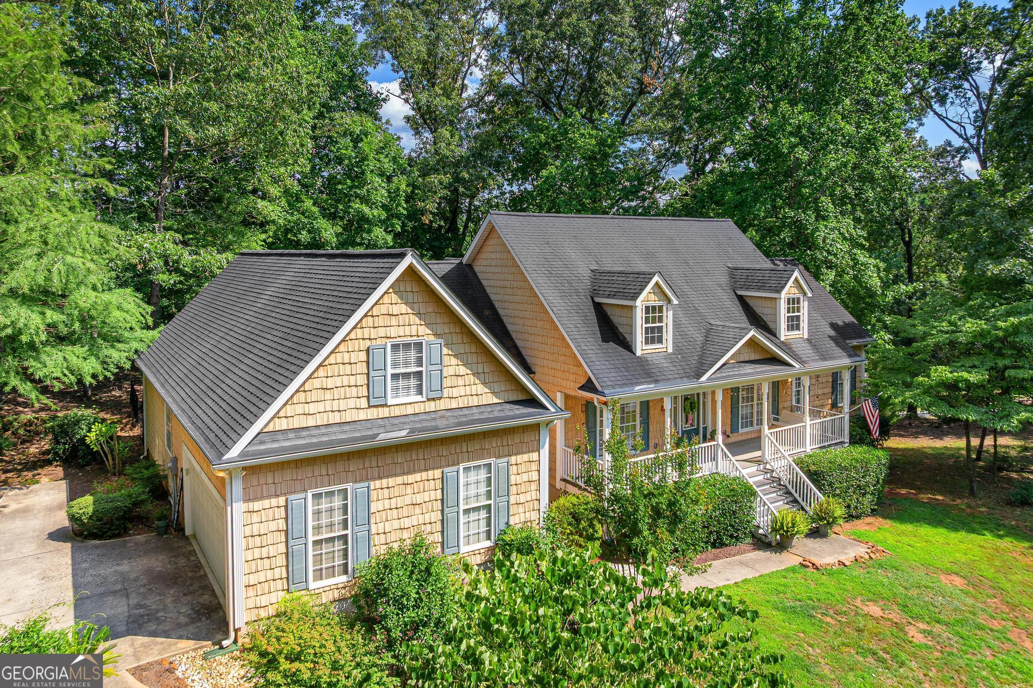 621 Chickasaw DR