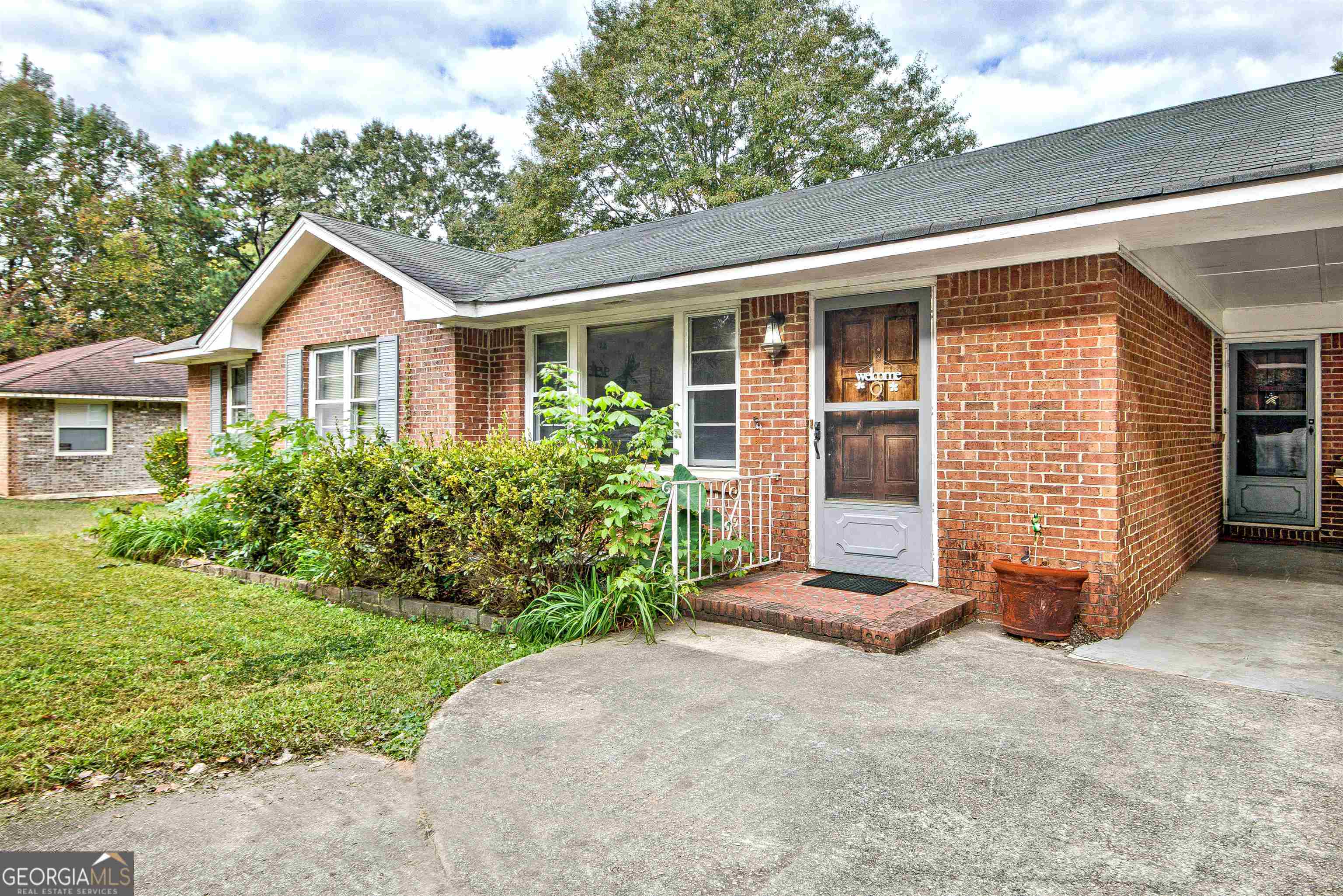 Charming Single-Family Home with Endless Potential! Nestled in the heart of Rex, this delightful single-family home presents an incredible opportunity for those seeking a canvas to create their dream residence, or for a savvy investor to grow their portfolio. Boasting 3 bedrooms and 2 bathrooms, this 1,339 square foot property offers room to grow and customize to your heart's content. The home is being offered 'as is,' providing you with a blank slate to infuse your personal style and vision. Imagine the possibilities as you transform this property into YOUR ideal living space. Centrally located, you'll enjoy the convenience of nearby schools, parks, and amenities. With this home, you're not just buying a property; you're investing in a lifestyle. This is a rare chance to turn your dream home into reality. Don't miss out on this incredible opportunity! Contact us today for more information or to schedule a viewing.