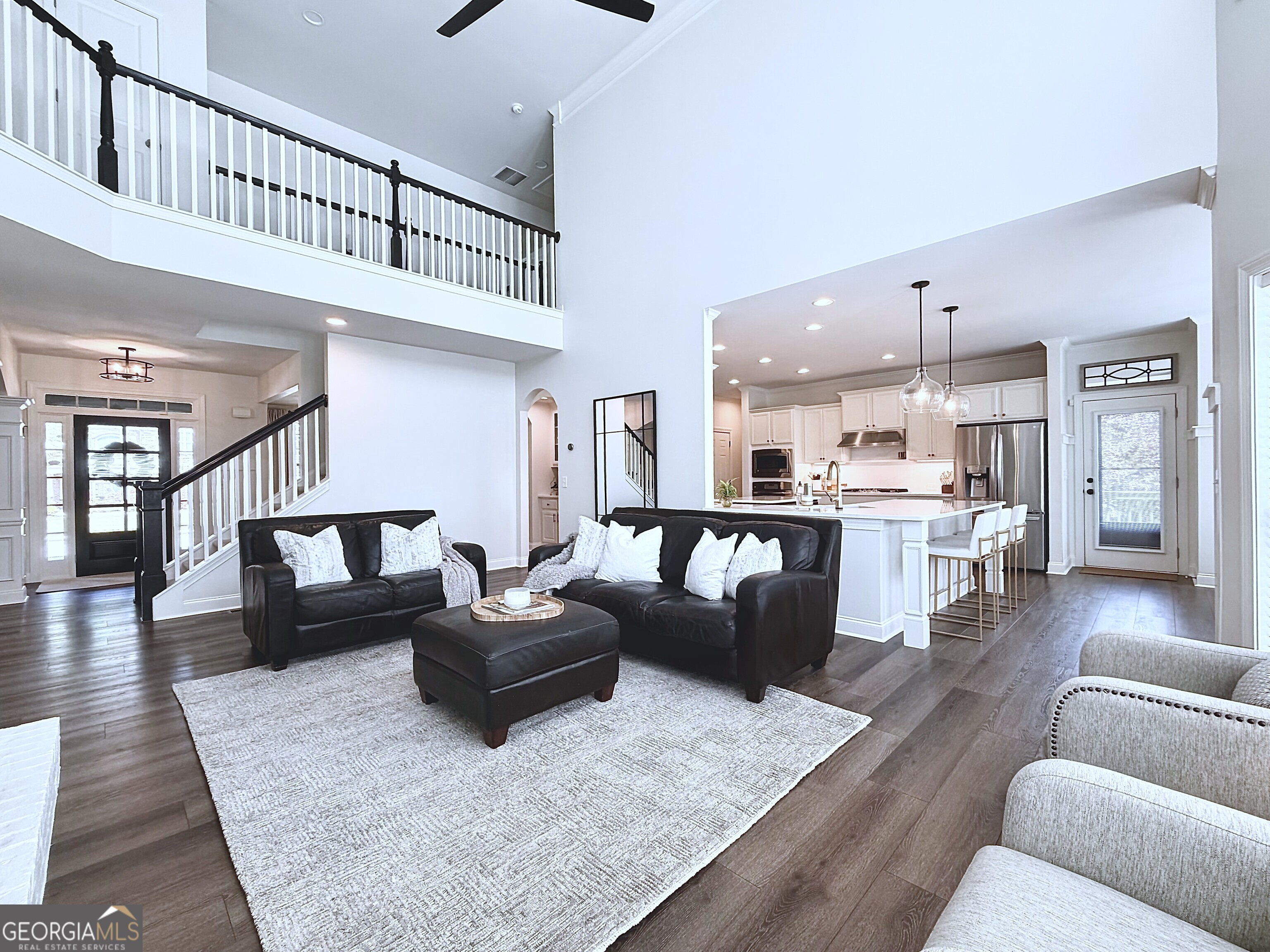 500 Lakeview CT