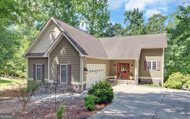 Photo 1 of 53 — 94 Westwood CIR, Hartwell, GA 30643