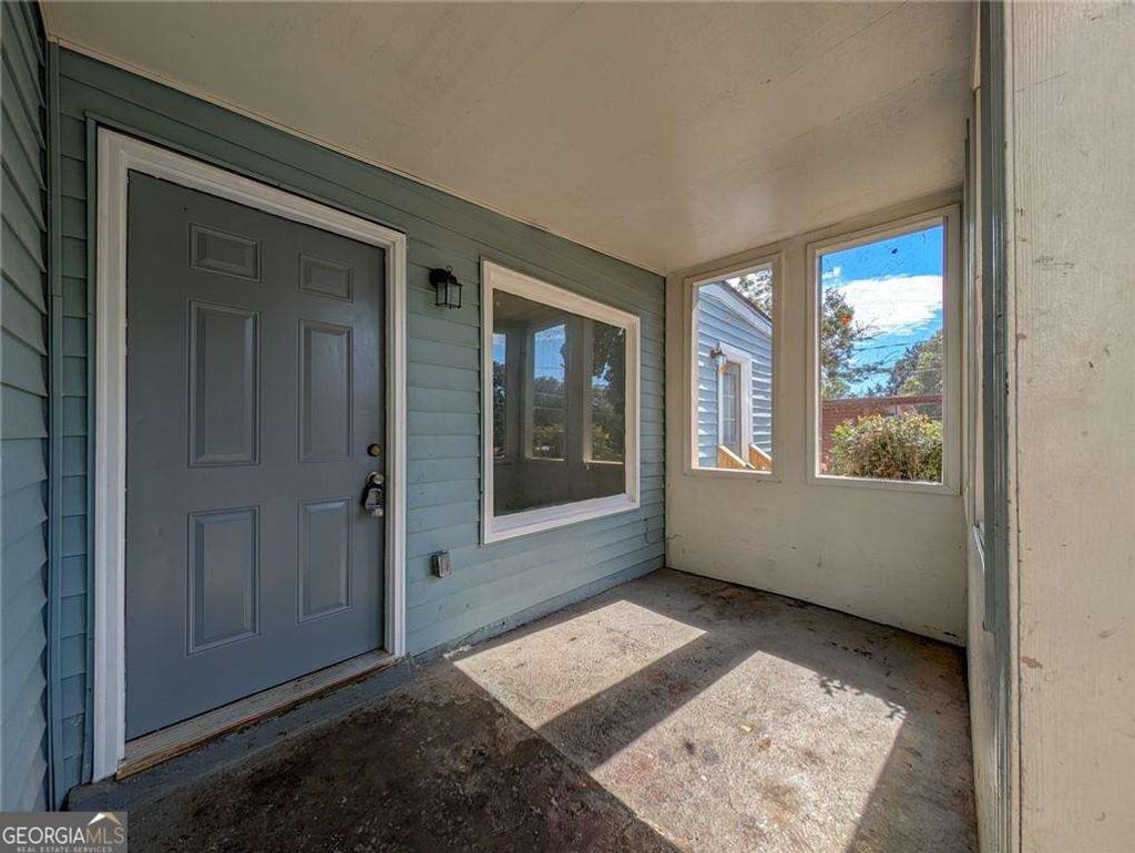 Photo of 1672 Thornton Place SW, Atlanta, GA 30315 (MLS # 10636069)