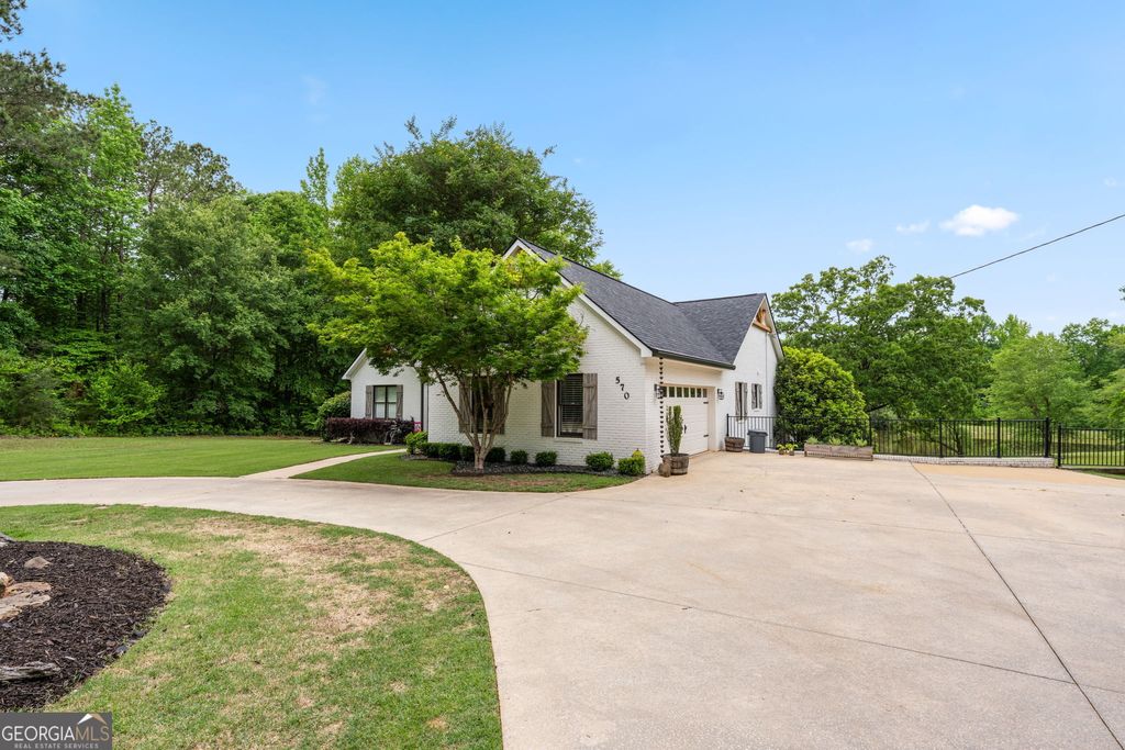 Photo of 570 Martin Mill Road, Moreland, GA 30259 (MLS # 10761921)