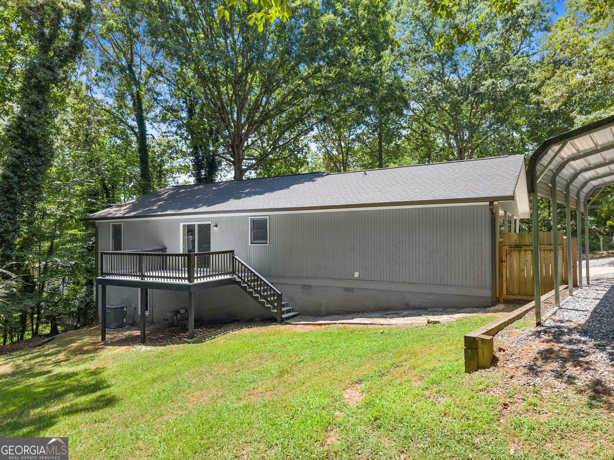 3651 Greencrest RD