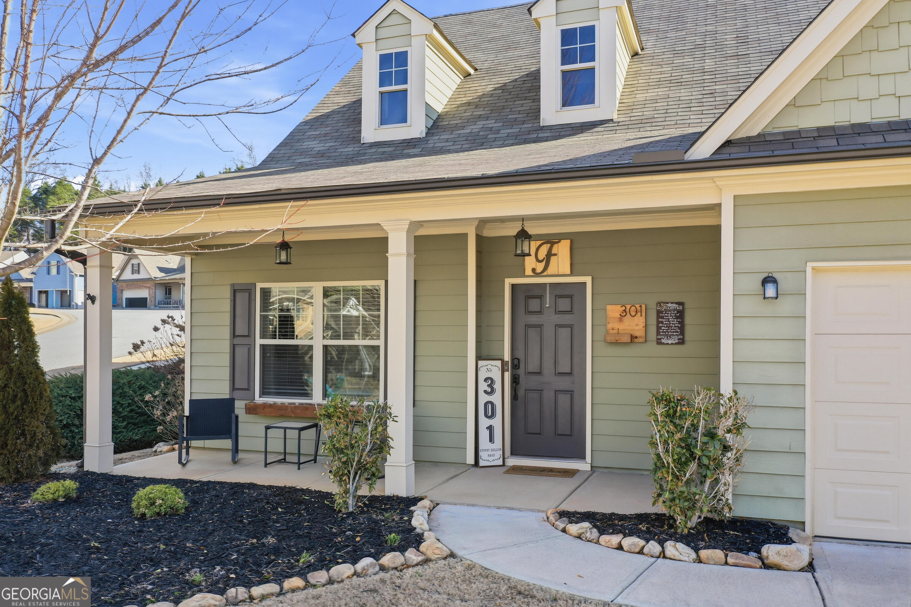 301 Stoney Hollow RD