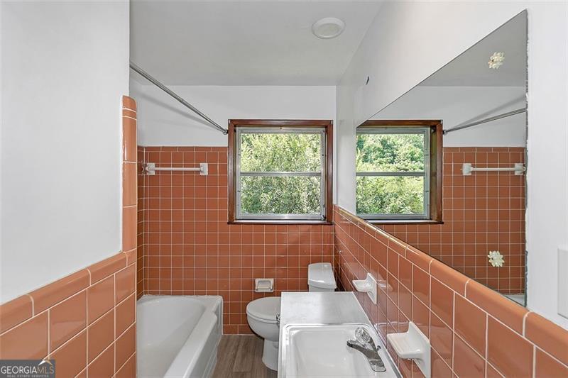 Kinridge Acres - Residential Lease