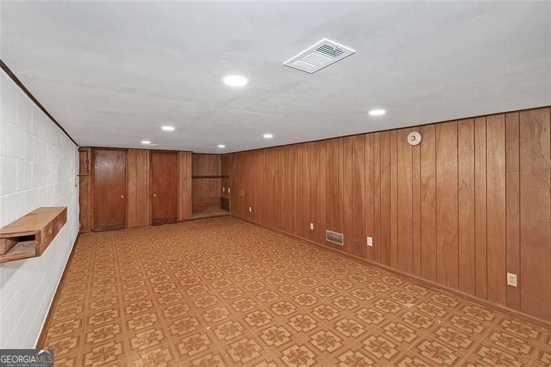Kinridge Acres - Residential Lease