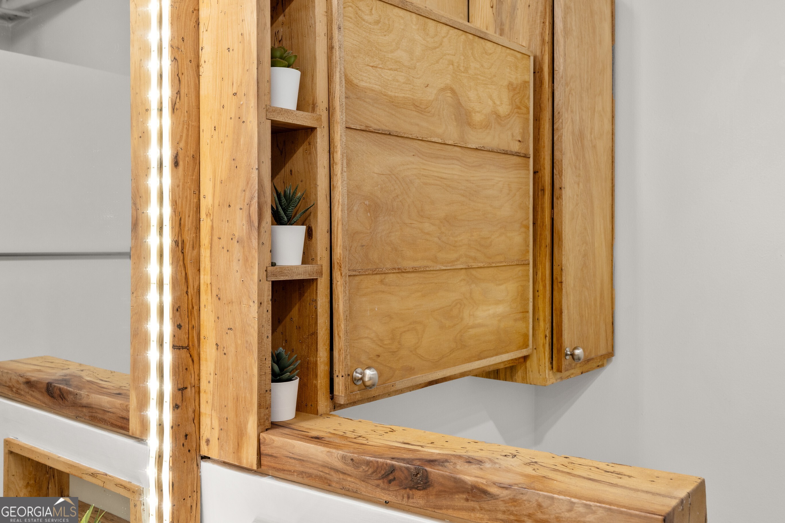 PEACHTREE LOFTS - Residential