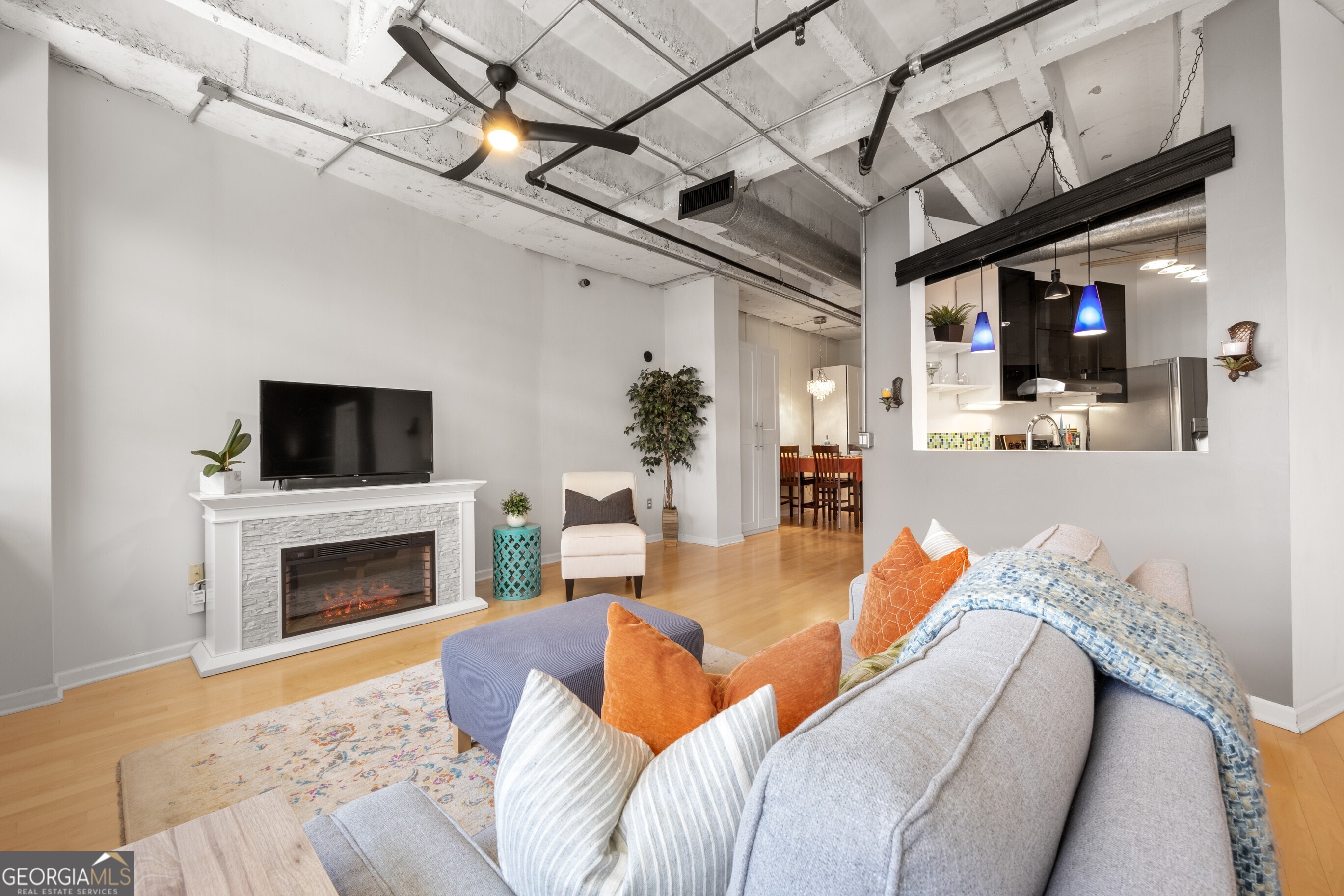 PEACHTREE LOFTS - Residential