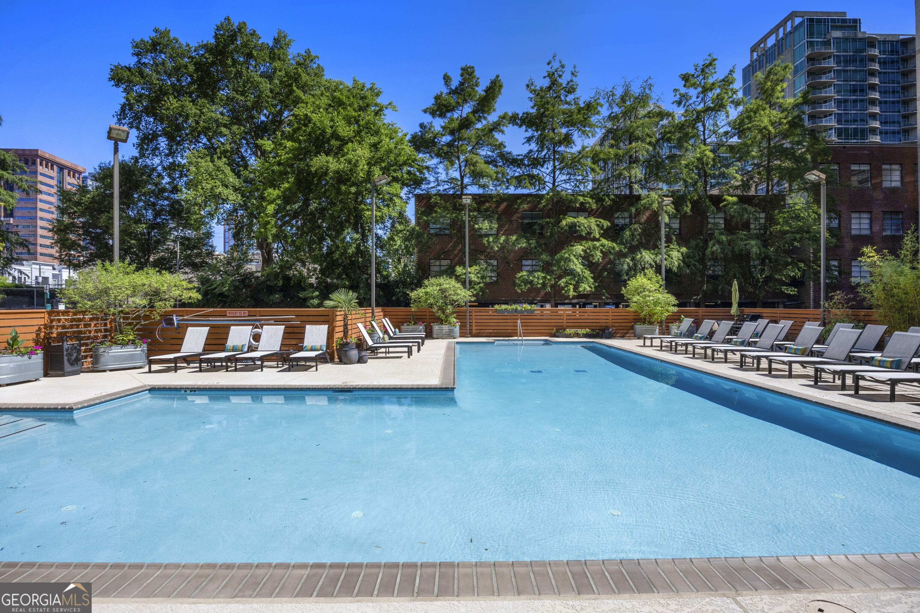 PEACHTREE LOFTS - Residential