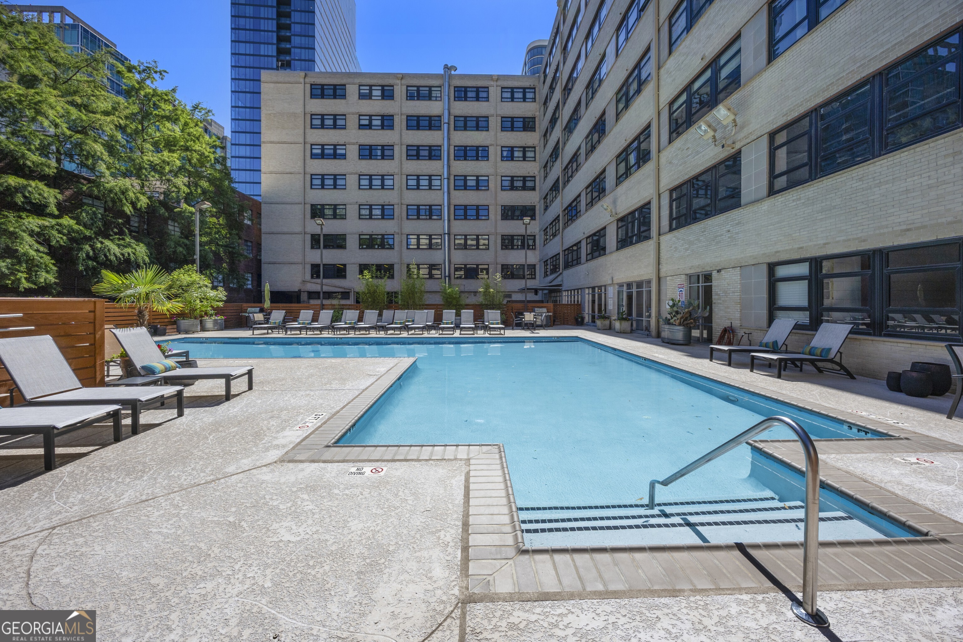 PEACHTREE LOFTS - Residential