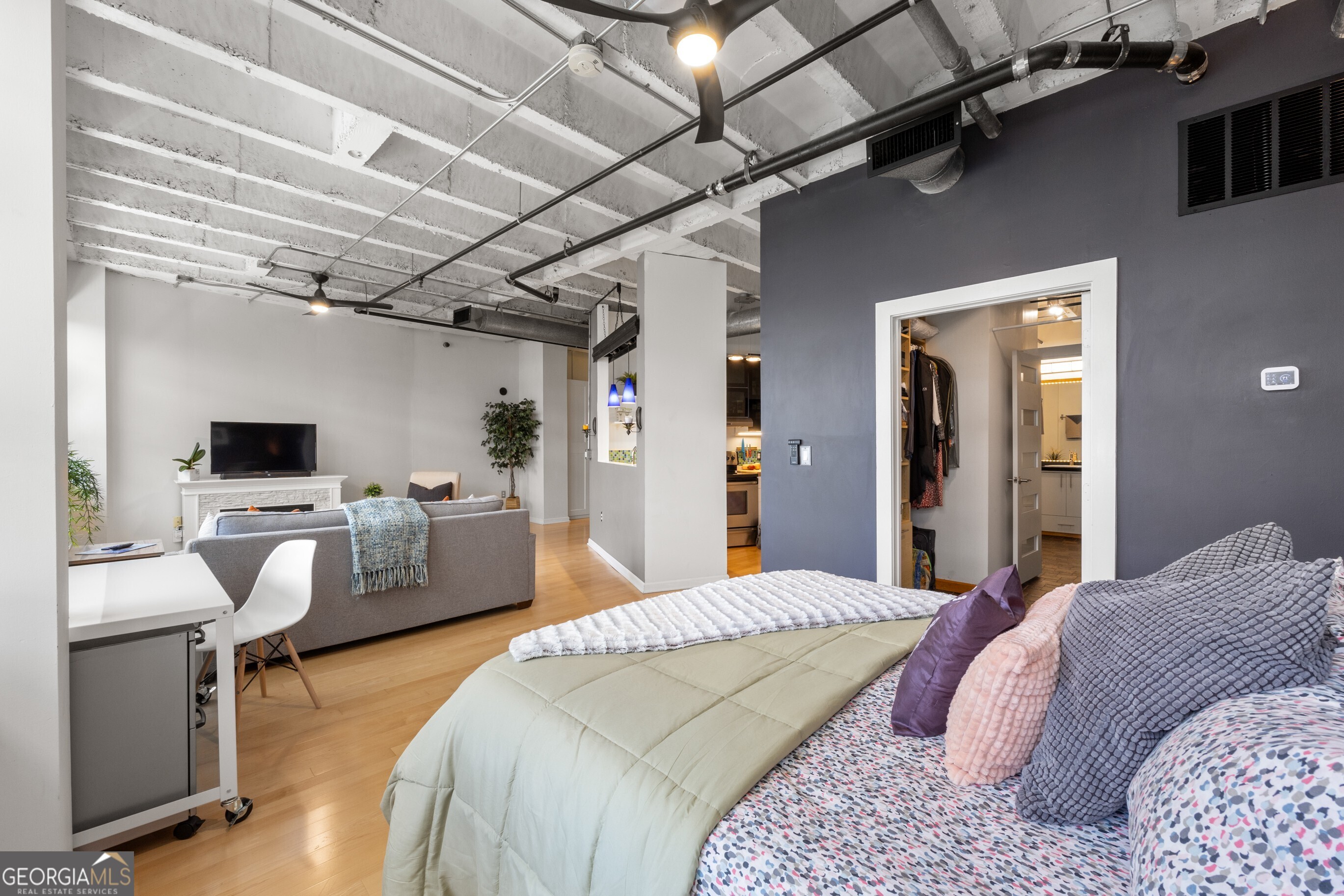PEACHTREE LOFTS - Residential
