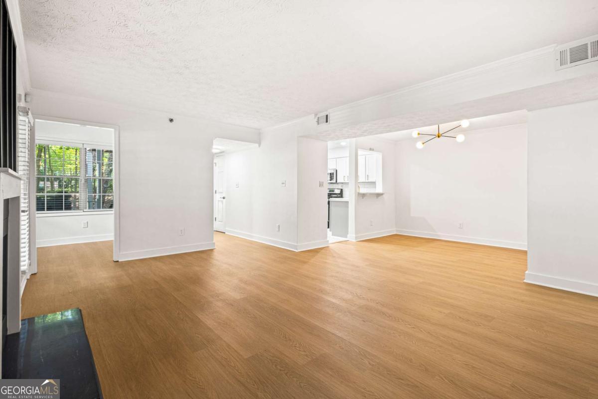 3901 Riverlook PKWY SE 102