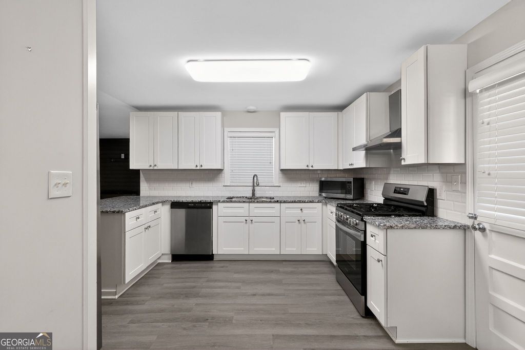 Photo of 147 Hermer Circle NW, Atlanta, GA 30311 (MLS # 10716368)