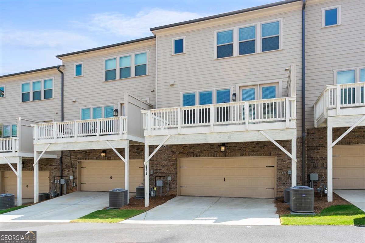 Doraville, Georgia 30360, United States, 4 Bedrooms Bedrooms, ,4 BathroomsBathrooms,Residential,Active,6978