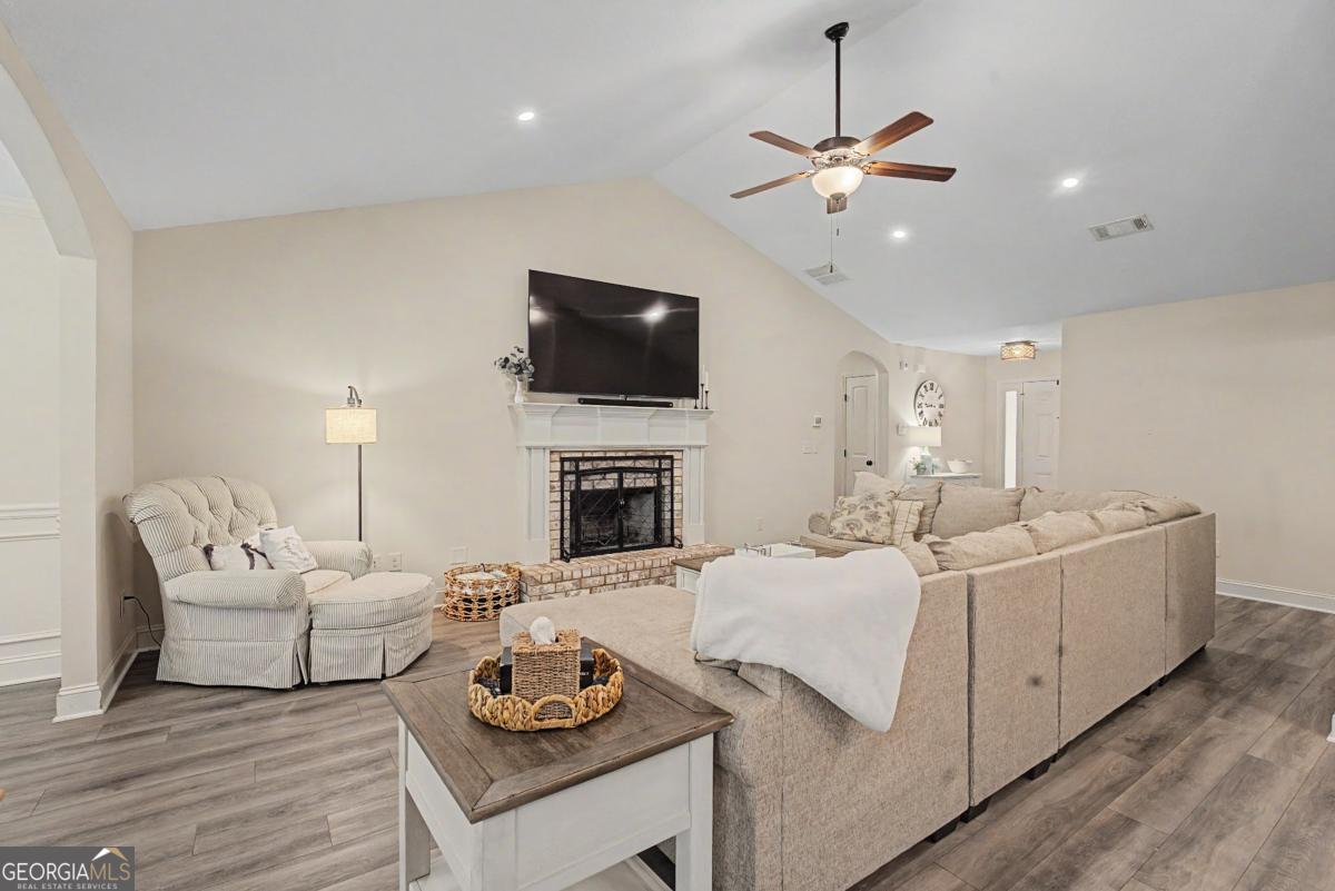 171 Goldshore WAY