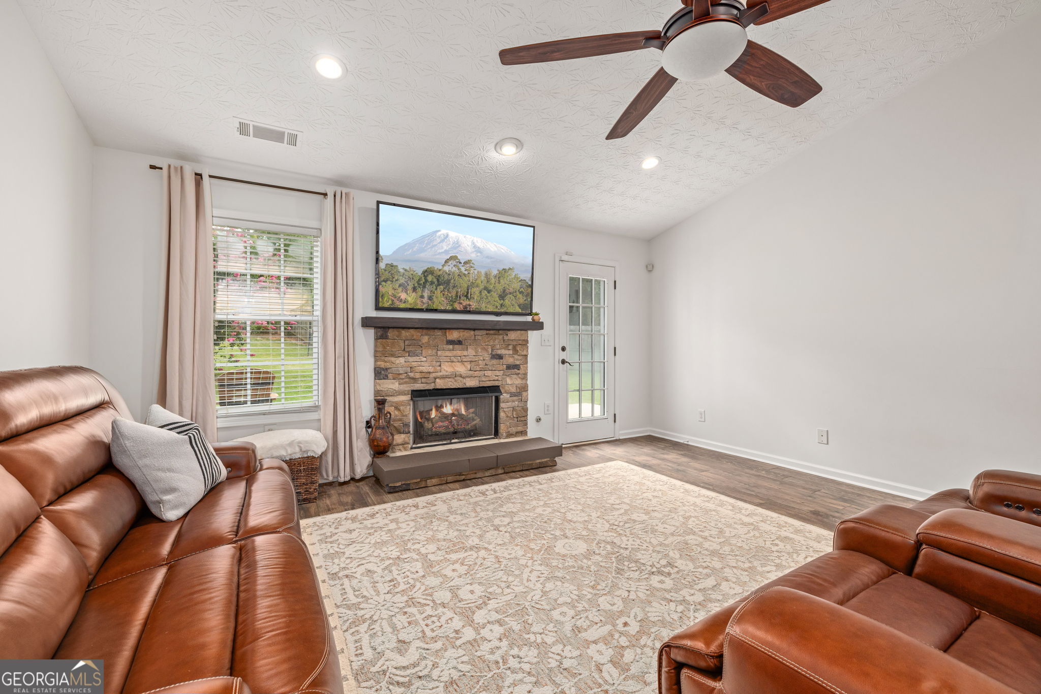 Gainesville, Georgia 30506, United States, 3 Bedrooms Bedrooms, ,2 BathroomsBathrooms,Residential,Active,176176