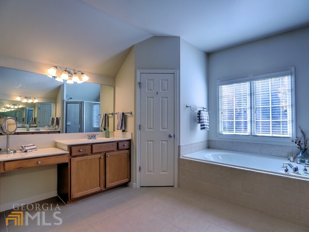 Hamilton Grove - Residential