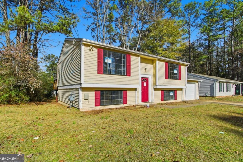 Photo of 4828 White Oak Tree, Stone Mountain, GA 30088 (MLS # 10664375)