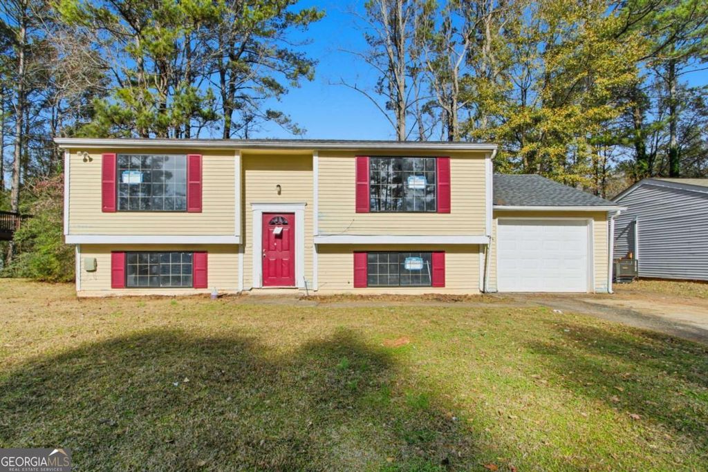 Photo of 4828 White Oak Tree, Stone Mountain, GA 30088 (MLS # 10664375)