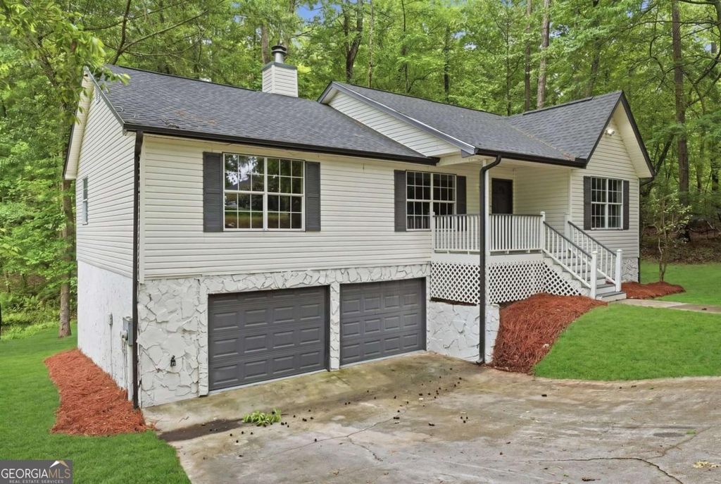 Photo of 3191 Lakeview Parkway, Villa Rica, GA 30180 (MLS # 10760638)