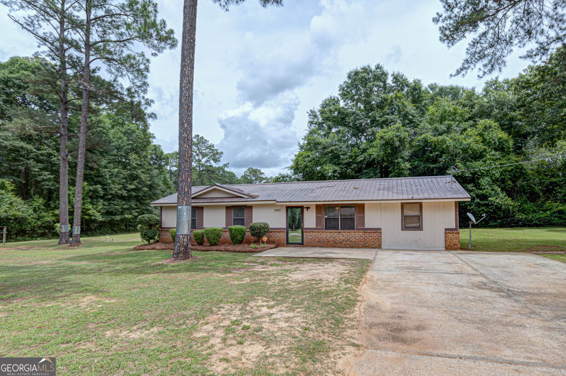 1903 Armory DR