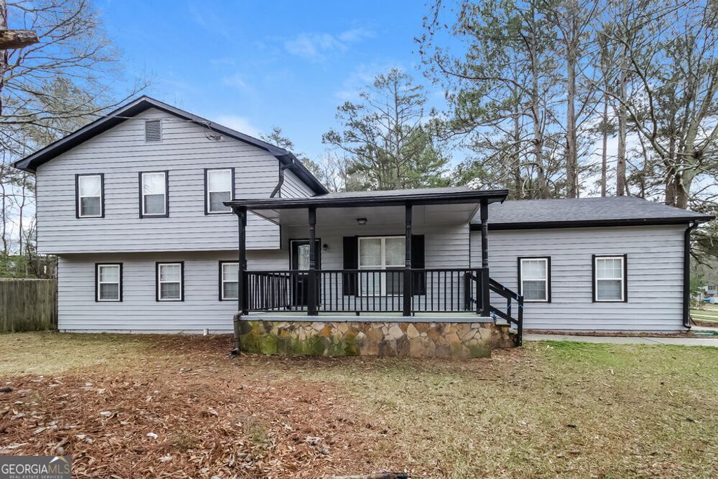 Photo of 6492 Meadow Lark Drive, Riverdale, GA 30296 (MLS # 10757788)