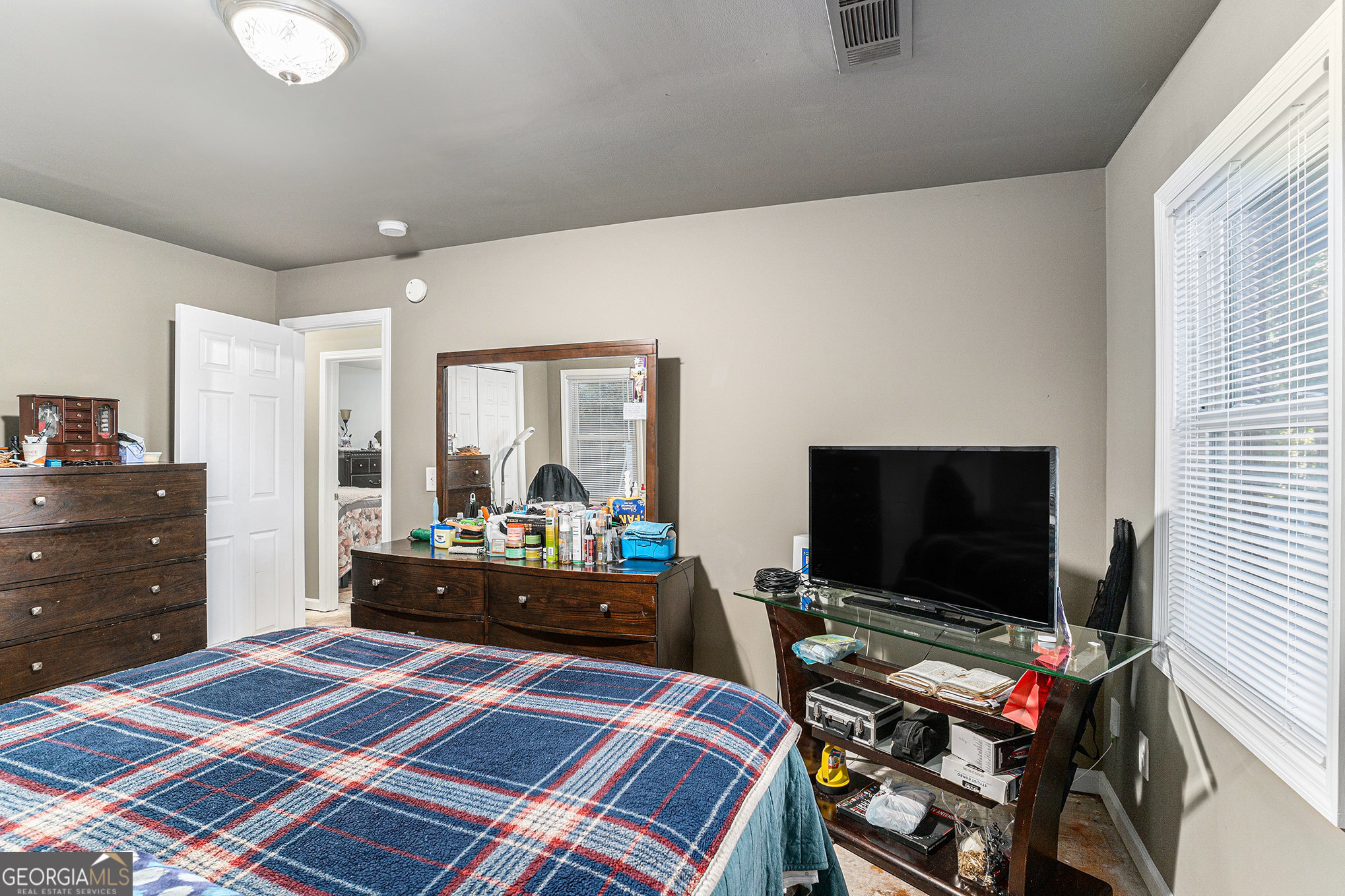 No HOA - Residential