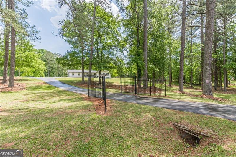 218 Ward RD