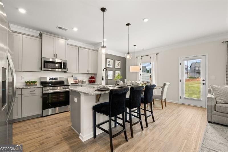 319 Caroline PL 176