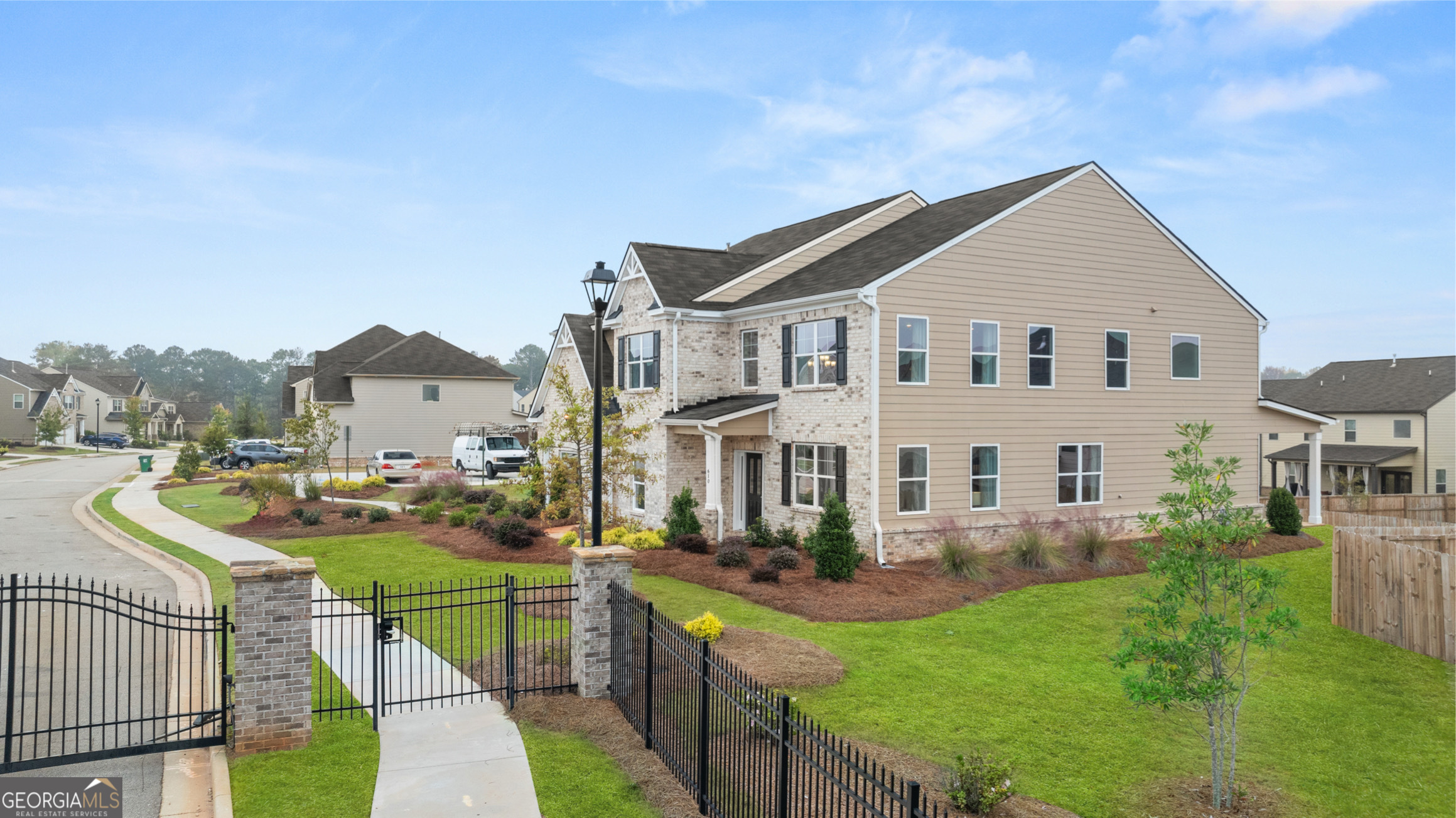THE JEAN LEE !, strong bold, elegant and sophisticated design. The Gates at Pates Creek offers luxury living and tranquility. Gated community, Swimming Pool and Cabana. EASY access to I-75, nearby Shopping and fine dining, Award-winning Schools! 5 Bedroom 4 full bath, loft media room, hardwood on main, double oven, 3 Car garage. Huge family opens to a chef kitchen large enough to host extended parties. Two story formal living with tons of natural light and dining rooms area open up endless possibilities. Primary bedroom offer sitting area offers spa like bath. You will never be too far from home with Home Is Connected, Your new home is built with an industry leading suite of smart home products that keep you connected with the people and place you value most. Photos used for illustrative purposes and do not depict actual home