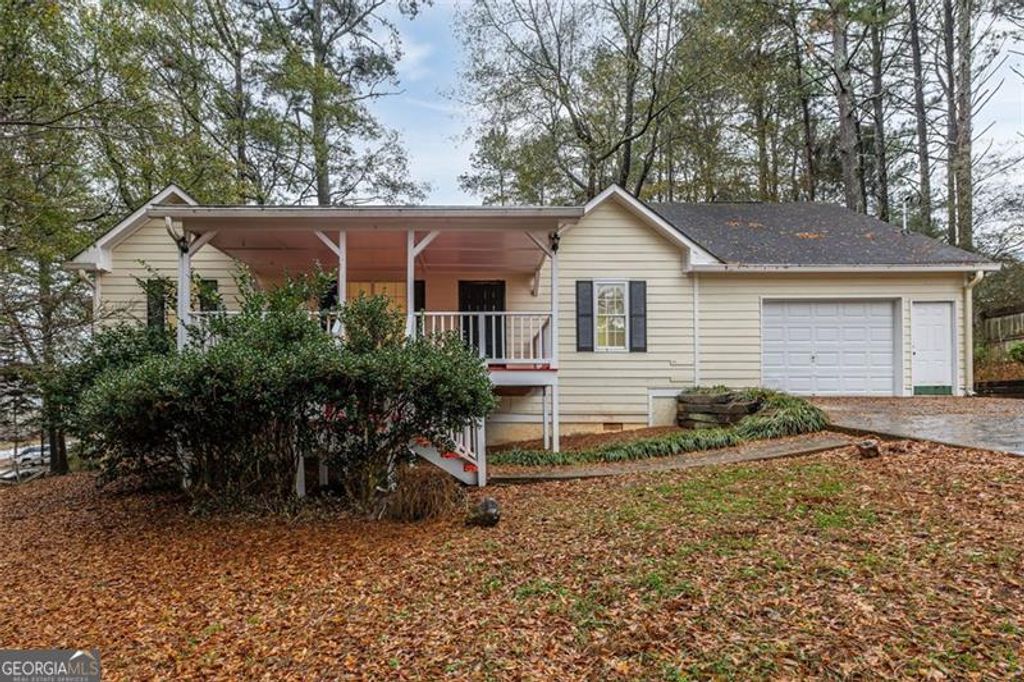 Photo of 37 PEACH FOREST, Douglasville, GA 30134 (MLS # 10650612)