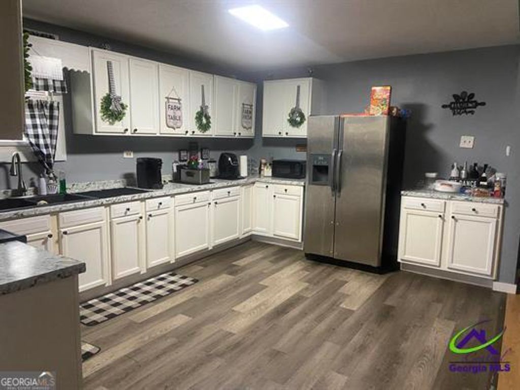 Photo of 523 W Pine St, Vienna, GA 31092 (MLS # 10772713)