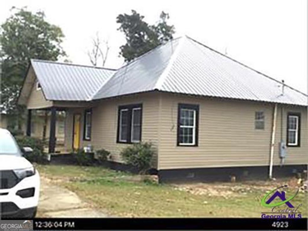 Photo of 523 W Pine St, Vienna, GA 31092 (MLS # 10772713)