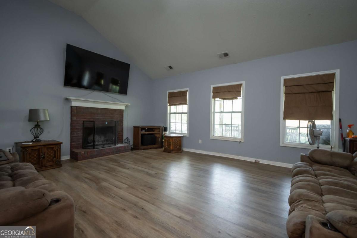 139 Marie CT