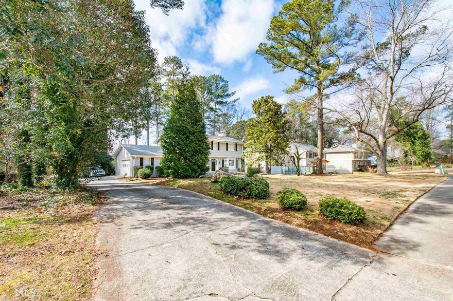 Don't miss this 2 story on a finished basement.  Beautiful white cabinets and granite countertops in the spacious eat in kitchen.  Neutral paint color throughout the home. Tiled bathrooms and spacious bedrooms.  Basement made for entertaining. Won't last long! Previous Buyers got cold feet. Back on the market.