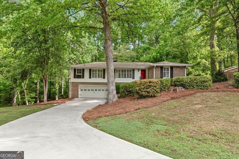 2488 Fontainebleau DR Dunwoody GA 30360