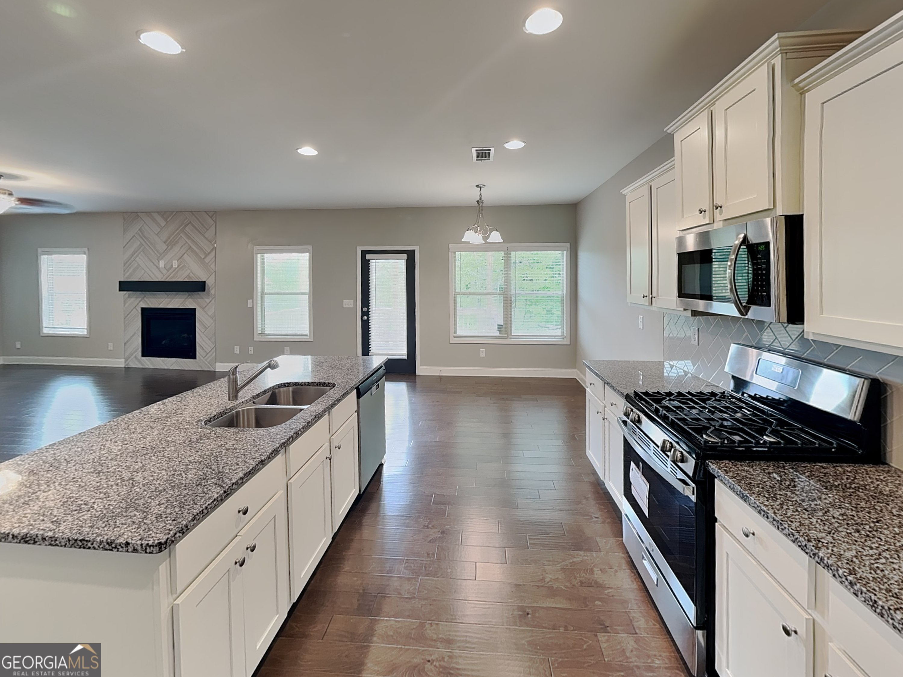 2963 Blue Stone CT