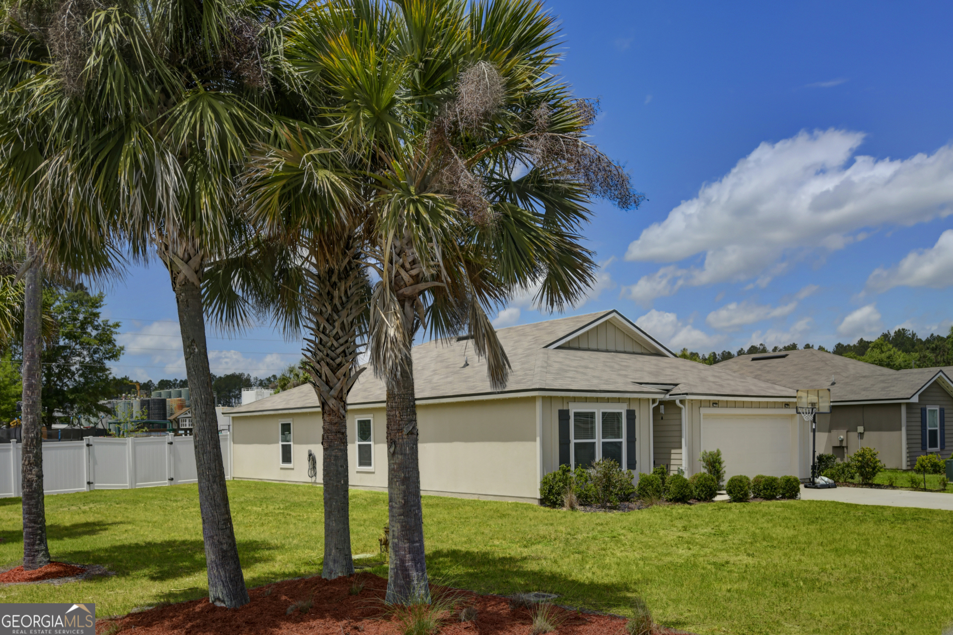 100 Landing BLVD