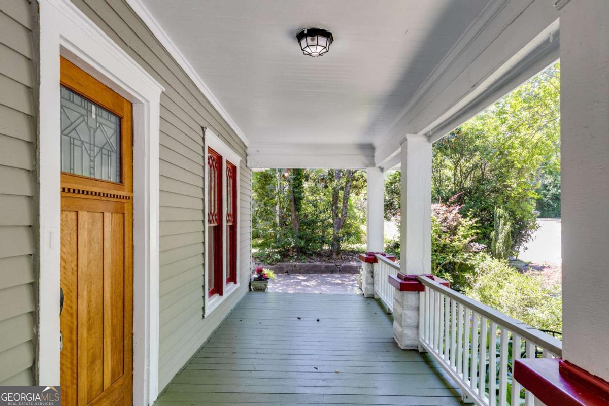 1405 May AVE SE
