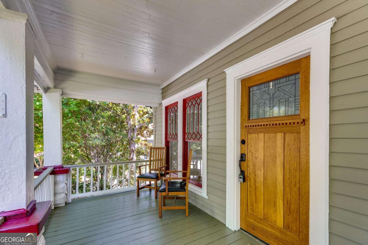1405 May AVE SE