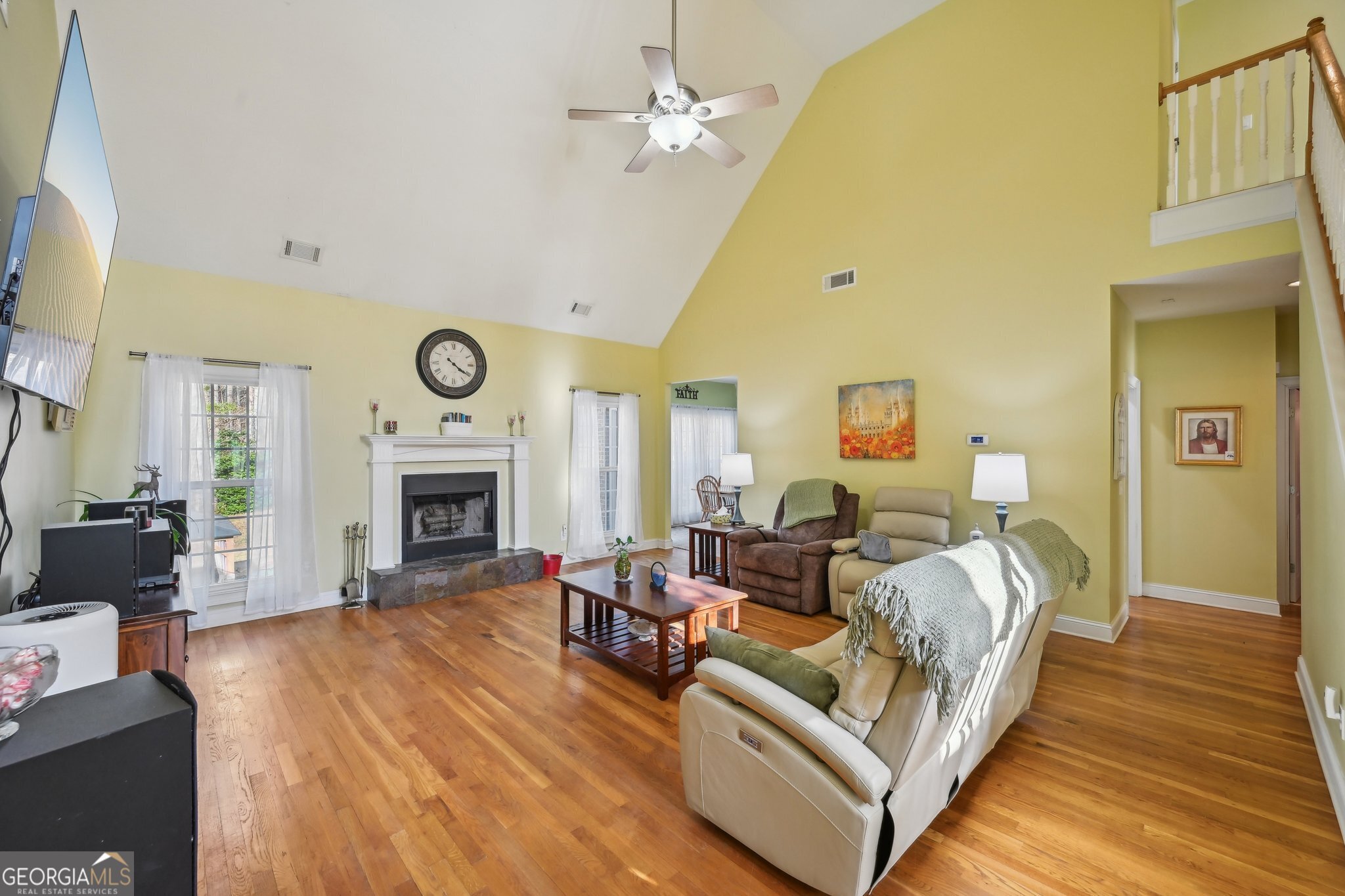 572 Harbour Shores DR