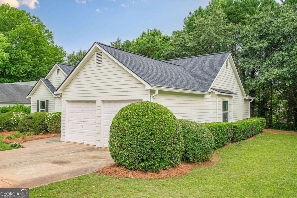 Photo of 3002 Lake Park Trail, Acworth, GA 30101 (MLS # 10770782)