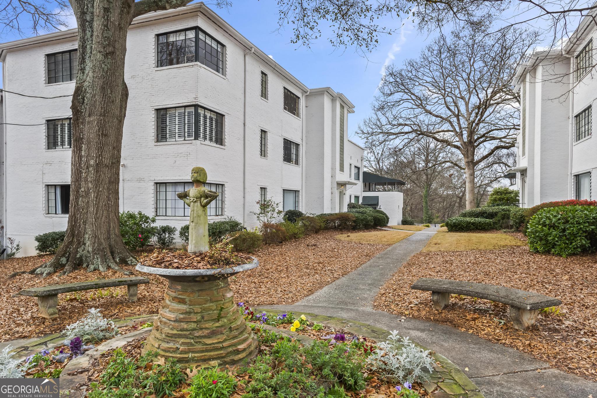 1120 Briarcliff RD NE 3