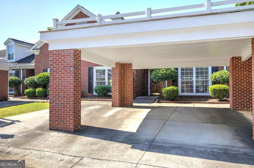 Photo of 214 Manor Way, Cartersville, GA 30120 (MLS # 10777730)