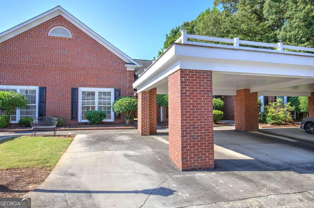 Photo of 214 Manor Way, Cartersville, GA 30120 (MLS # 10777730)
